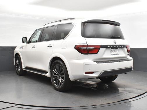 2024 Nissan Armada Platinum 2WD