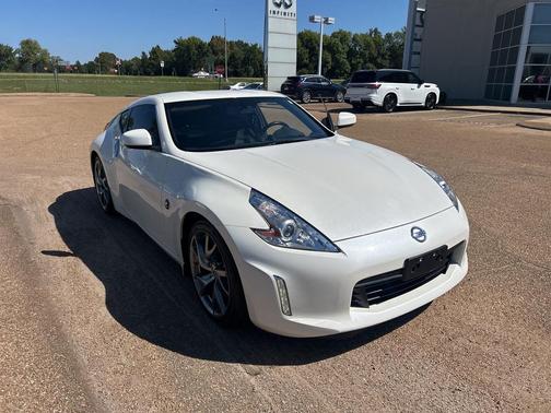 2016 Nissan 370Z Sport