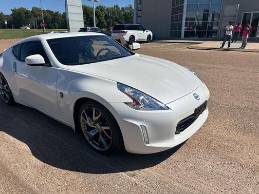 2016 Nissan 370Z Sport