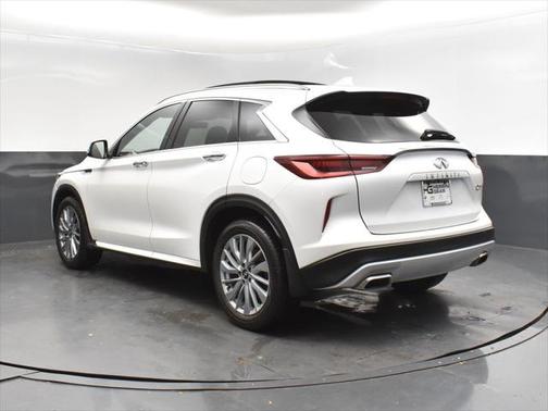 2024 INFINITI QX50 LUXE