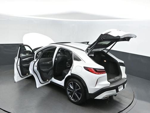 2023 INFINITI QX55 LUXE