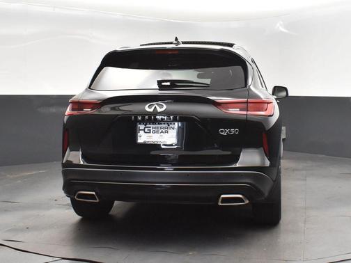 2022 INFINITI QX50 LUXE