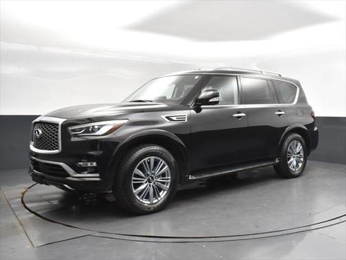 2023 INFINITI QX80 Luxe