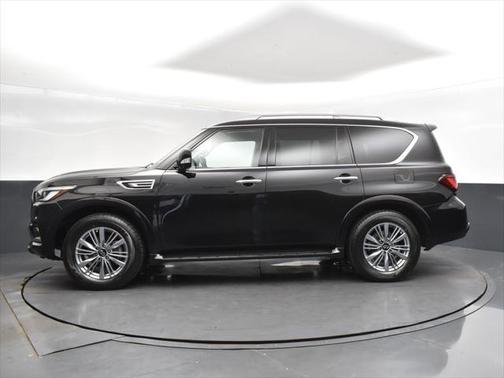 2023 INFINITI QX80 Luxe