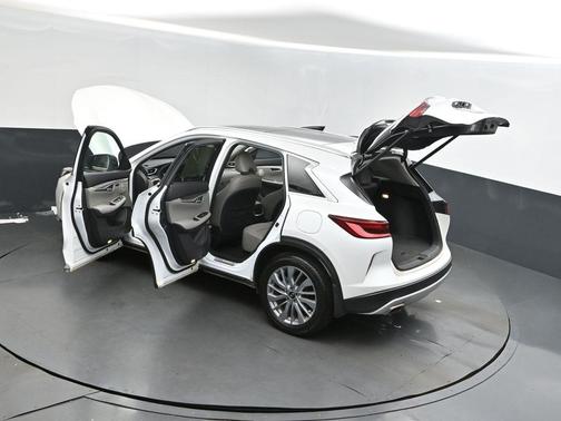 2024 INFINITI QX50 LUXE