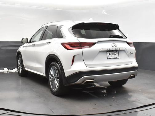 2024 INFINITI QX50 LUXE