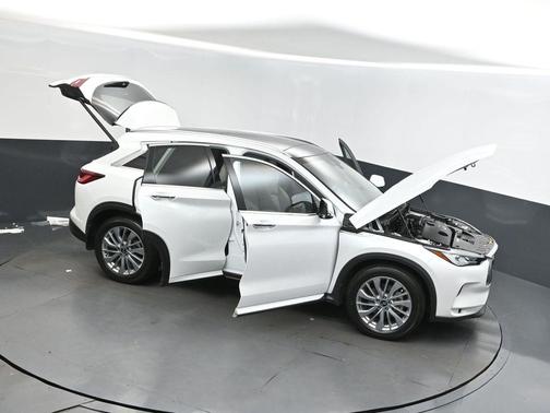 2024 INFINITI QX50 LUXE