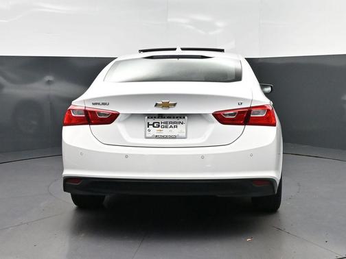 Summit White 2024 Chevrolet Malibu FWD 1LT