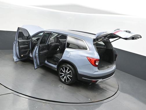 2022 Honda Pilot Touring 8-Passenger