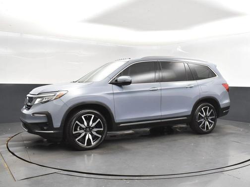 2022 Honda Pilot Touring 8-Passenger