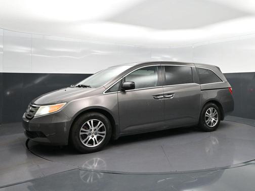 Polished Metal Metallic 2011 Honda Odyssey EX-L