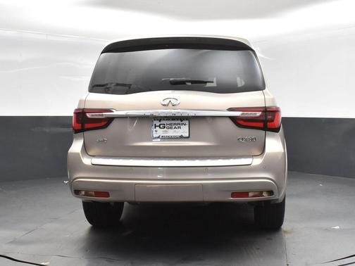 2021 INFINITI QX80 Luxe