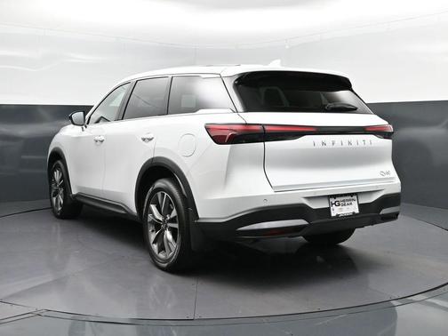 Radiant White 2026 INFINITI QX60 PURE FWD