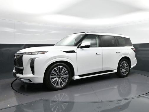 2025 INFINITI QX80 Luxe