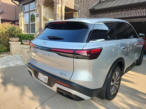 2023 INFINITI QX60 Pure