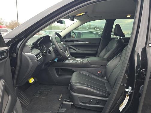 2025 INFINITI QX60 Pure