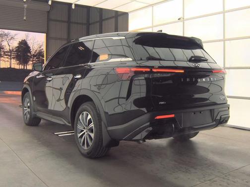 2025 INFINITI QX60 Pure