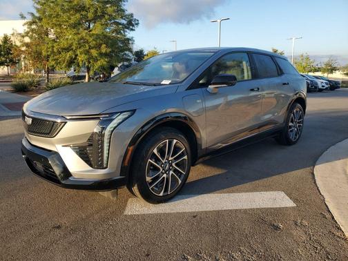 2025 Cadillac OPTIQ Sport 2 AWD