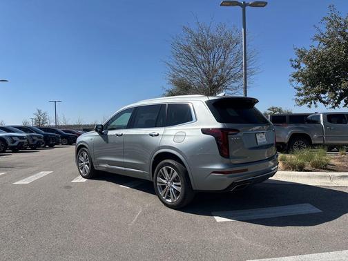 2023 Cadillac XT6 Premium Luxury AWD
