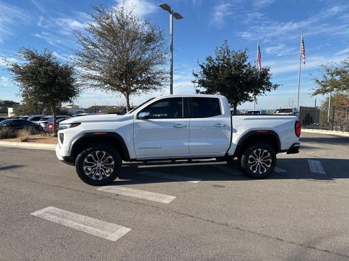 2024 GMC Canyon Denali