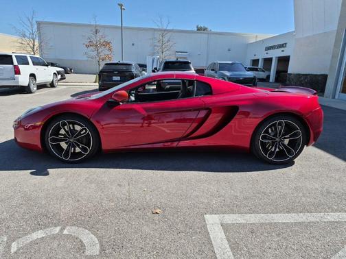 2013 McLaren MP4-12C Base