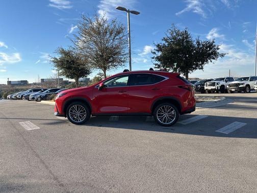 2023 Lexus NX 350h Premium