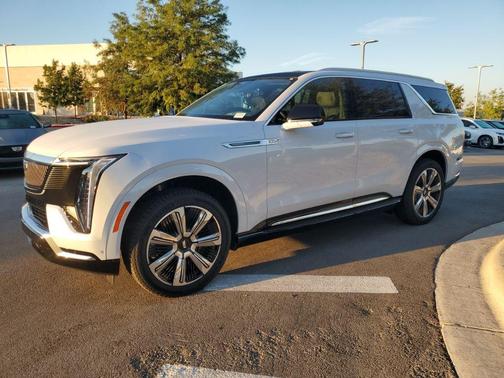 2026 Cadillac Escalade IQL Luxury