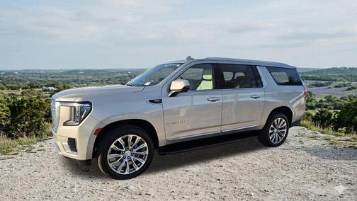 Pearl Beige Metallic 2023 GMC Yukon XL Denali