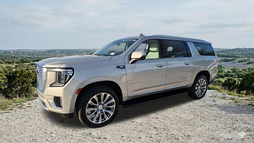 Pearl Beige Metallic 2023 GMC Yukon XL Denali