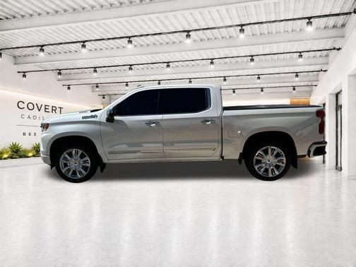 Iridescent Pearl Tricoat 2024 Chevrolet Silverado 1500 High Country