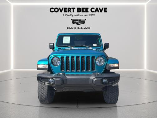 Bikini Pearlcoat 2020 Jeep Wrangler Unlimited Sahara