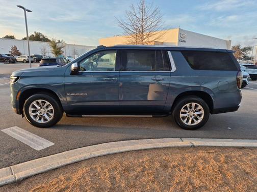 2025 Chevrolet Suburban Premier