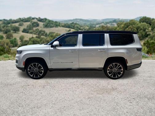 Bright White Clearcoat 2022 Jeep Grand Wagoneer Series III 4x4