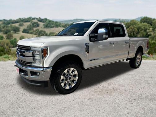 White Platinum Clearcoat Metallic 2018 Ford F-250 King Ranch