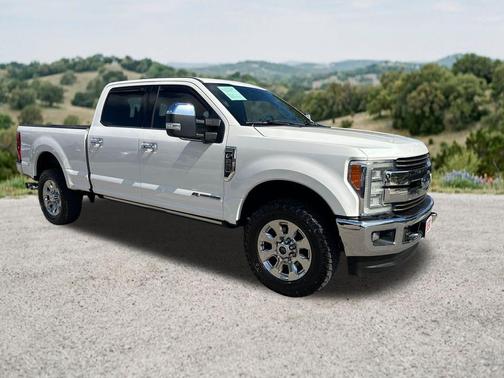 White Platinum Clearcoat Metallic 2018 Ford F-250 King Ranch