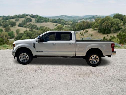 White Platinum Clearcoat Metallic 2018 Ford F-250 King Ranch