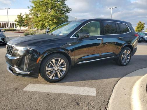 2025 Cadillac XT6 Premium Luxury FWD