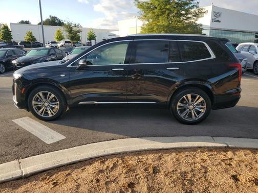2025 Cadillac XT6 Premium Luxury FWD