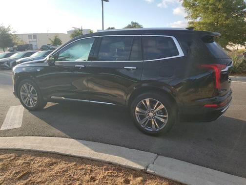 2025 Cadillac XT6 Premium Luxury FWD