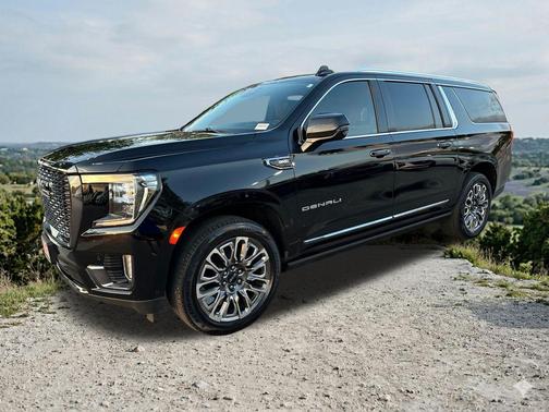 Onyx Black 2023 GMC Yukon XL Denali Ultimate