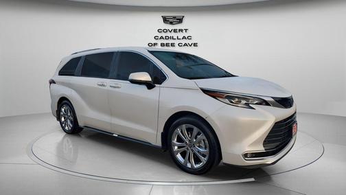 2023 Toyota Sienna Platinum 7 Passenger