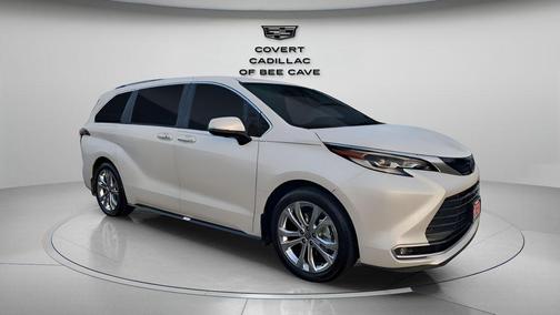 2023 Toyota Sienna Platinum 7 Passenger