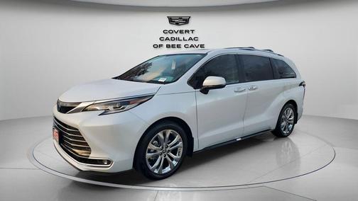 2023 Toyota Sienna Platinum 7 Passenger