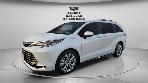 2023 Toyota Sienna Platinum 7 Passenger