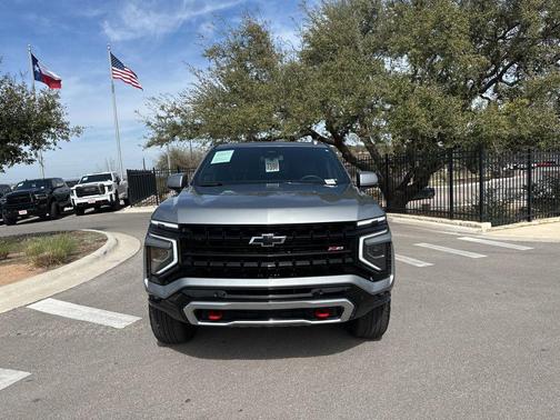 2025 Chevrolet Suburban 4WD Z71