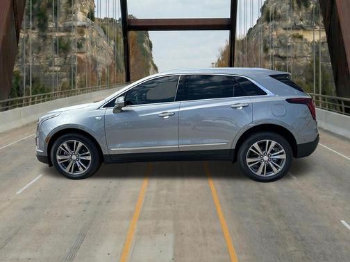 Argent Silver Metallic 2026 Cadillac XT5 Premium Luxury