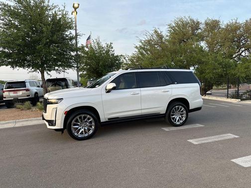 Crystal White Tricoat 2023 Cadillac Escalade Sport