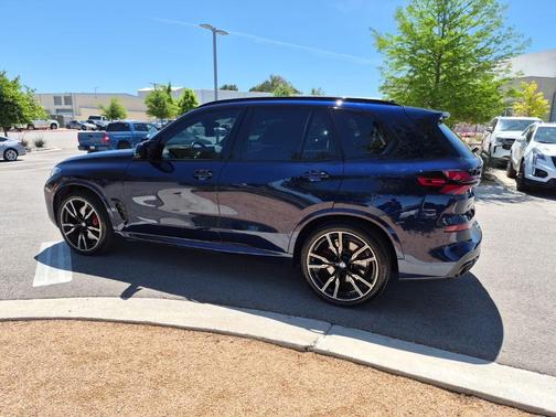 Tanzanite Blue II Metallic 2024 BMW X5 M60i