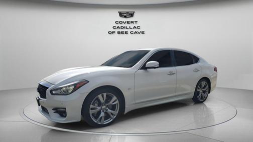 2018 INFINITI Q70 3.7 LUXE