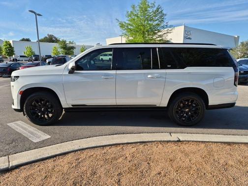 Crystal White Tricoat 2023 Cadillac Escalade ESV Sport Platinum